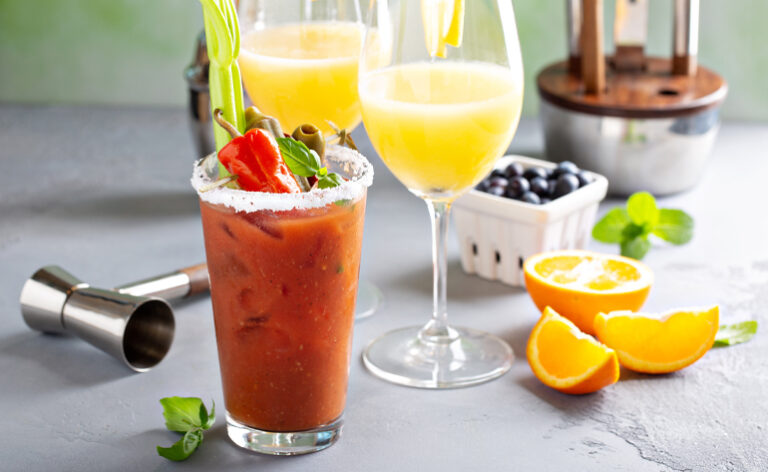 Pouvez-vous chasser la vodka avec du jus de cornichon ?