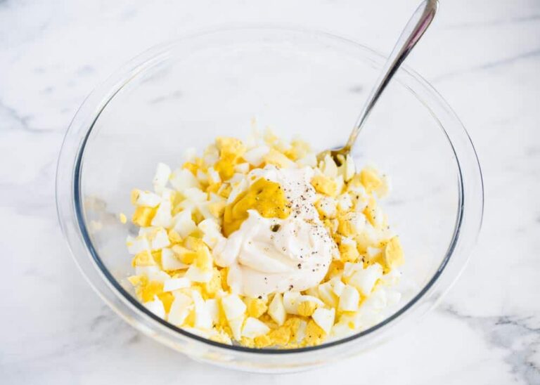 Pouvez-vous utiliser de la moutarde ordinaire au lieu de Dijon pour les œufs farcis ?