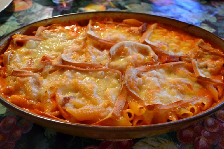 Que puis-je ajouter aux pâtes pour la saveur?