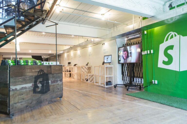 Sage est-elle une entreprise canadienne?