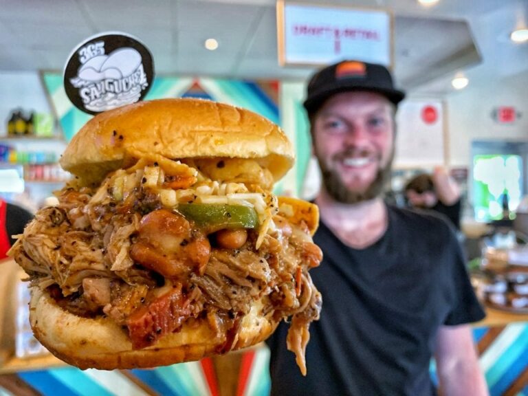 Who owns La barbecue?