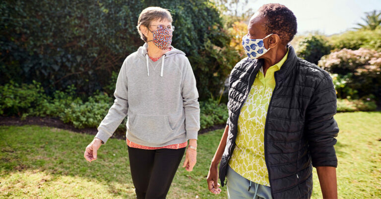 La pandémie de COVID-19 creuse l’écart d’espérance de vie entre les Américains blancs et noirs