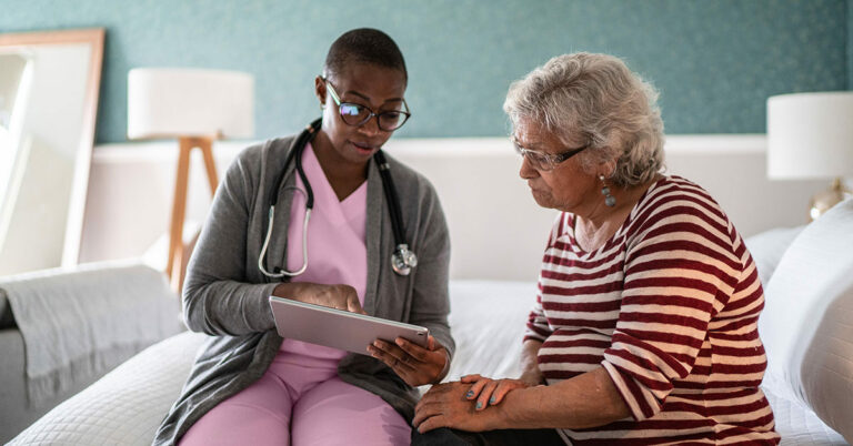 L’échange de sang total est à l’étude comme traitement potentiel de la maladie d’Alzheimer