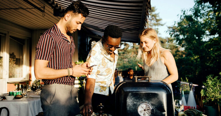 Salmonelle trouvée dans la viande hachée : comment cuisiner en toute sécurité cet été