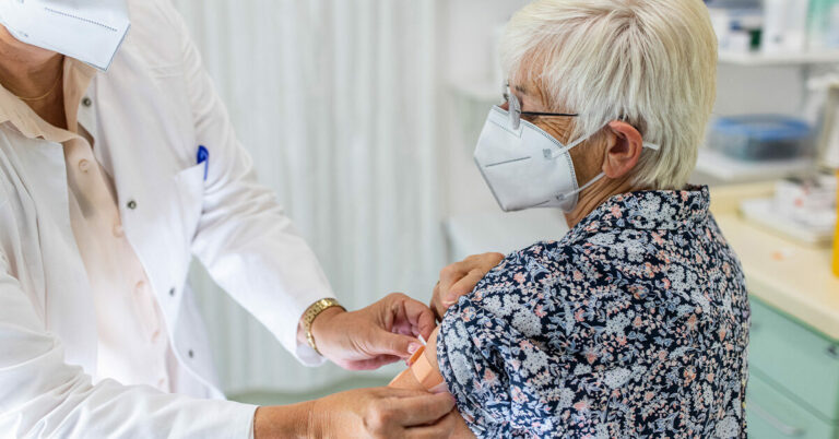 Questions-réponses : ce que vous devez savoir sur le nouveau rappel de vaccin spécifique COVID-19 Omicron