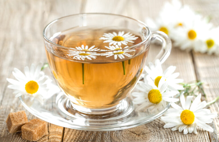 Nutrition : Trois bienfaits inattendus du thé à la camomille